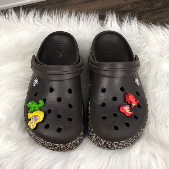 giraffe print crocs